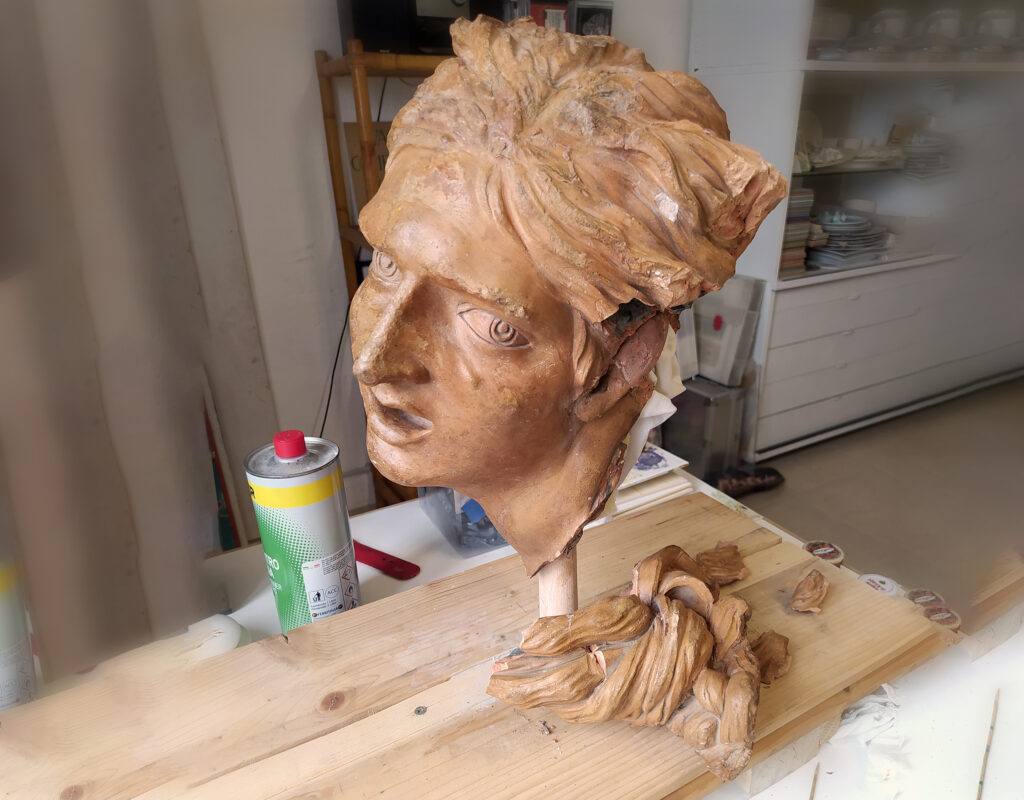 restauro pobiati e curcio - statua in ceramica
