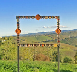 <span>scorcio frammentato sul territorio</span><i>→</i>